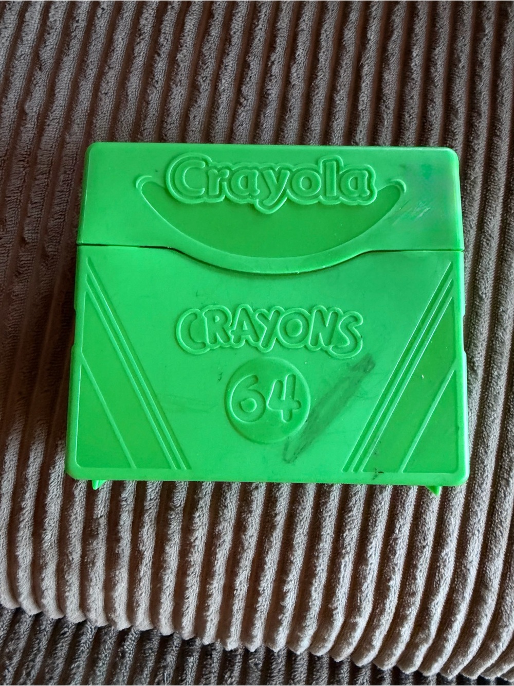 Crayola Green 64-Crayon Plastic Storage Case